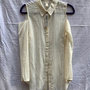 Chico’s “off shoulder” 🌙gold spun blouse.🌻
